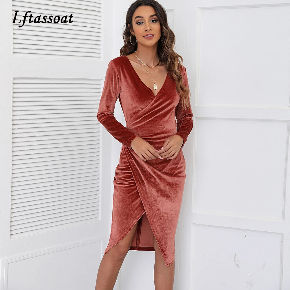 Winter Women Dress Elegant Velvet Dress Wrap V Neck Long Sleeve Dress Red Bodycon Dress Ruched Cocktail Party Dress Sexy Vestido
Winter Women Dress Elegant Velvet Dress Wrap V Neck Long Sleeve Dress Red Bodycon Dress Ruched Cocktail Party Dress Sexy Vestido