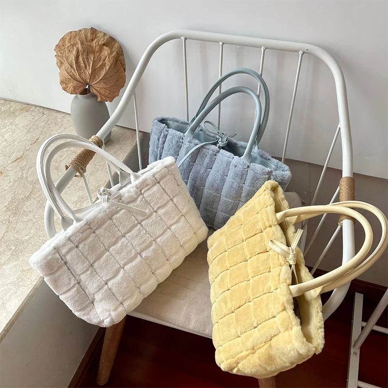 Women's Tote Bag Plush Shoulder Bag 2021 Girl Shopper Fashion Casual Solid Color Large Capacity Woven Lattice Drawstring Handbag
Women's Tote Bag Plush Shoulder Bag 2021 Girl Shopper Fashion Casual Solid Color Large Capacity Woven Lattice Drawstring Handbag