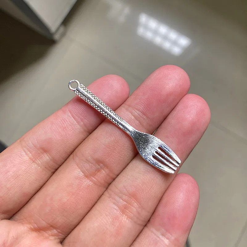 18pcs Personality Fork DIY Couples Pendant Necklace Key Chain Earrings Accessories Charms Findings Jewelry Making Supplies Craft
18pcs Personality Fork DIY Couples Pendant Necklace Key Chain Earrings Accessories Charms Findings Jewelry Making Supplies Craft