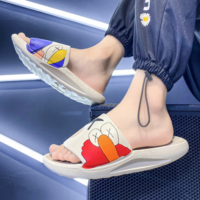 2021 Summer Luxury Brand Slides Men Shoes Slippers Indoor House Slippers Graffiti Casual Beach Slipper EVA Quality Cartoon Shoes
2021 Summer Luxury Brand Slides Men Shoes Slippers Indoor House Slippers Graffiti Casual Beach Slipper EVA Quality Cartoon Shoes