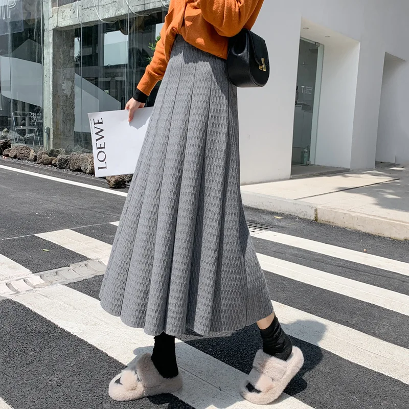 Women's Black Knit High Waist Plus Size Pleated Maxi Skirt Autumn Winter Korean Fashion Thick White Long Harajuku A-line Skirt
Women's Black Knit High Waist Plus Size Pleated Maxi Skirt Autumn Winter Korean Fashion Thick White Long Harajuku A-line Skirt