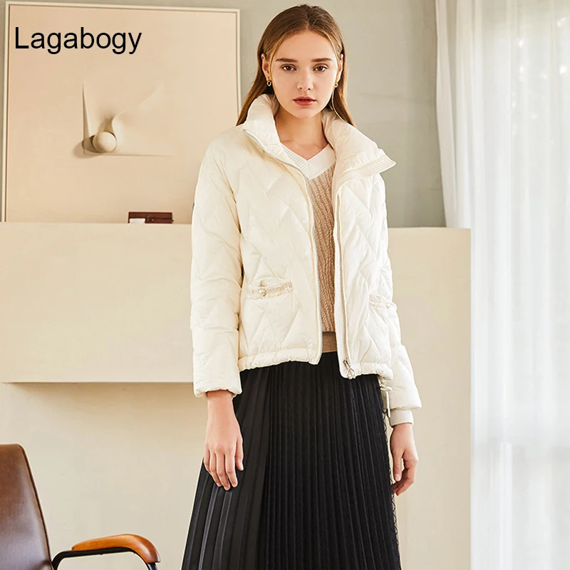 Lagabogy 2021 Winter Short Stand Collar Warm Parkas White Duck Down Coat Female Casual Zipper Pocket Puffer Jackets Snow Outwear
Lagabogy 2021 Winter Short Stand Collar Warm Parkas White Duck Down Coat Female Casual Zipper Pocket Puffer Jackets Snow Outwear