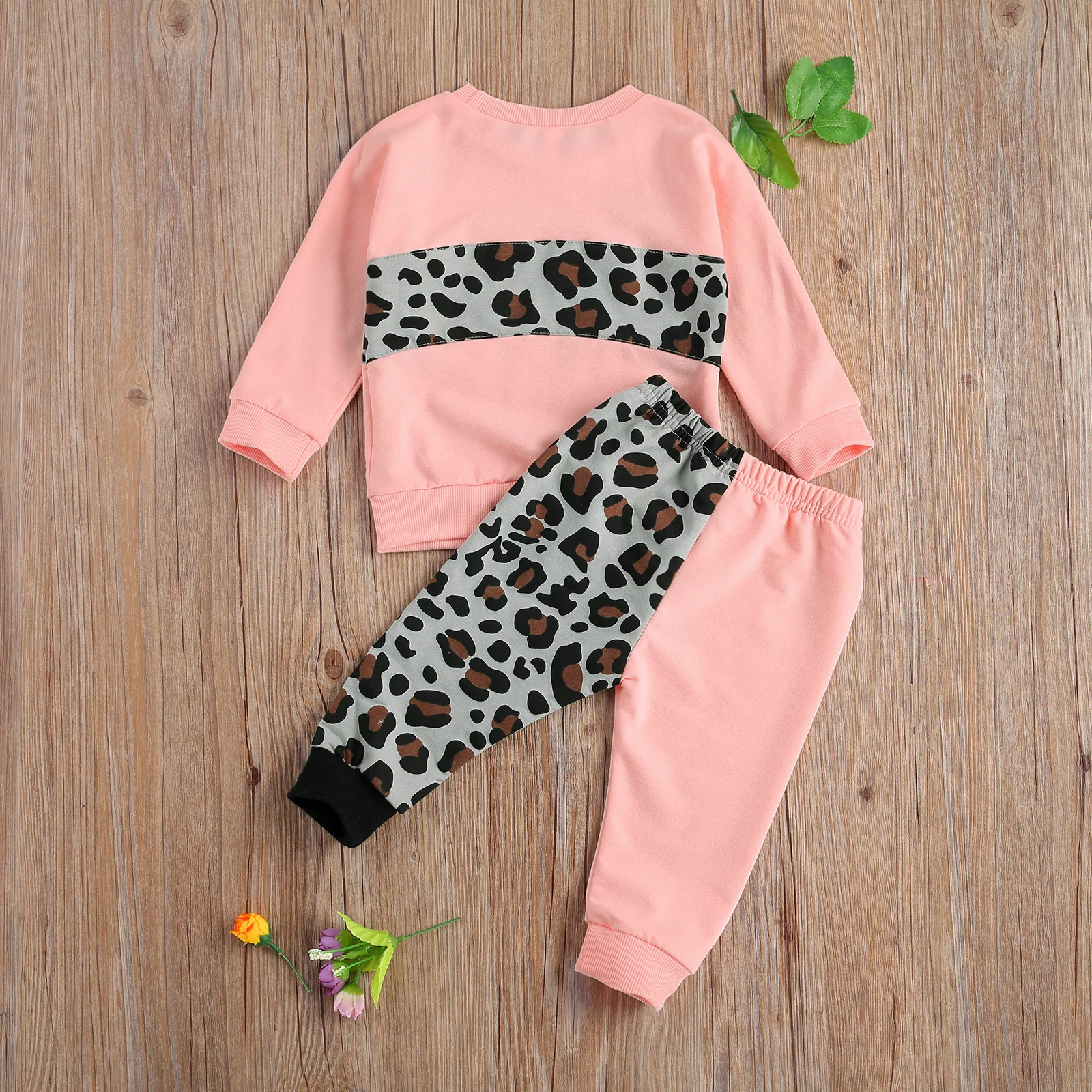 Sister's 2PCS Patchwork Set Leopard Printed Color Block Crew Neck Long Sleeve Pullover Elastic Waist Pants for 6M-4Y Girls
Sister's 2PCS Patchwork Set Leopard Printed Color Block Crew Neck Long Sleeve Pullover Elastic Waist Pants for 6M-4Y Girls