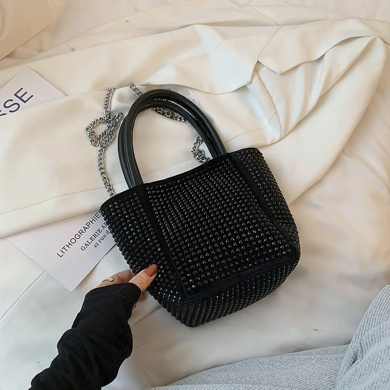 Womens Handbags Popular Bright Women's Summer Versatile 2021 New Fashion Chain Messenger Portable Bucket Bag Purses
Womens Handbags Popular Bright Women's Summer Versatile 2021 New Fashion Chain Messenger Portable Bucket Bag Purses