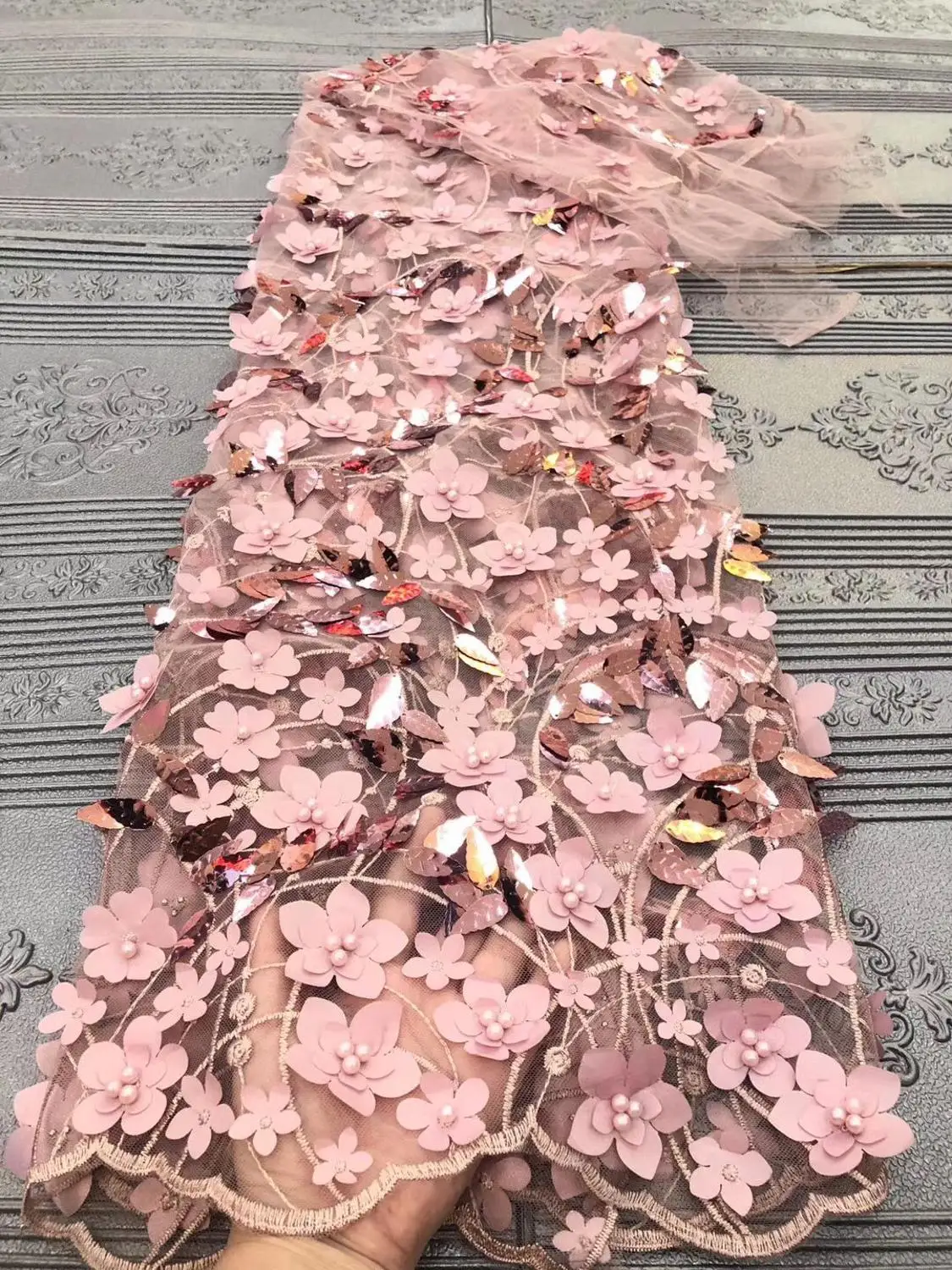 French Tulle Elasticity Net Lace Fabric 2020 Hot Sale Nigerian 3D flowers Sequins Handmade Lace Fabrics 5 Yards African Lace
French Tulle Elasticity Net Lace Fabric 2020 Hot Sale Nigerian 3D flowers Sequins Handmade Lace Fabrics 5 Yards African Lace