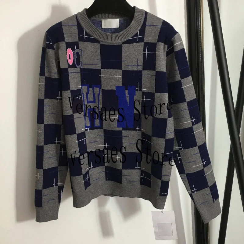 2021 luxury design fashion color jacquard letter women's T-shirt temperament contrast color check round neck long sleeve T-shirt
2021 luxury design fashion color jacquard letter women's T-shirt temperament contrast color check round neck long sleeve T-shirt