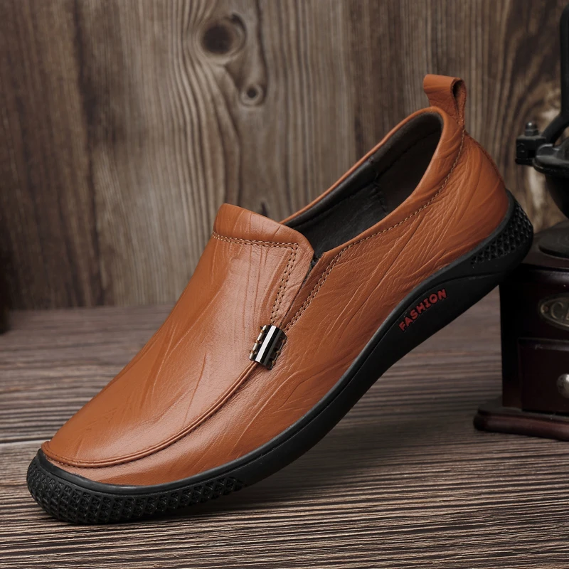 New High Quality Brand Men Shoes Genuine Leather Loafers Comfortable Spring Autumn Casual Slip on Outdoor Shoes Mens Sneakers 
New High Quality Brand Men Shoes Genuine Leather Loafers Comfortable Spring Autumn Casual Slip on Outdoor Shoes Mens Sneakers