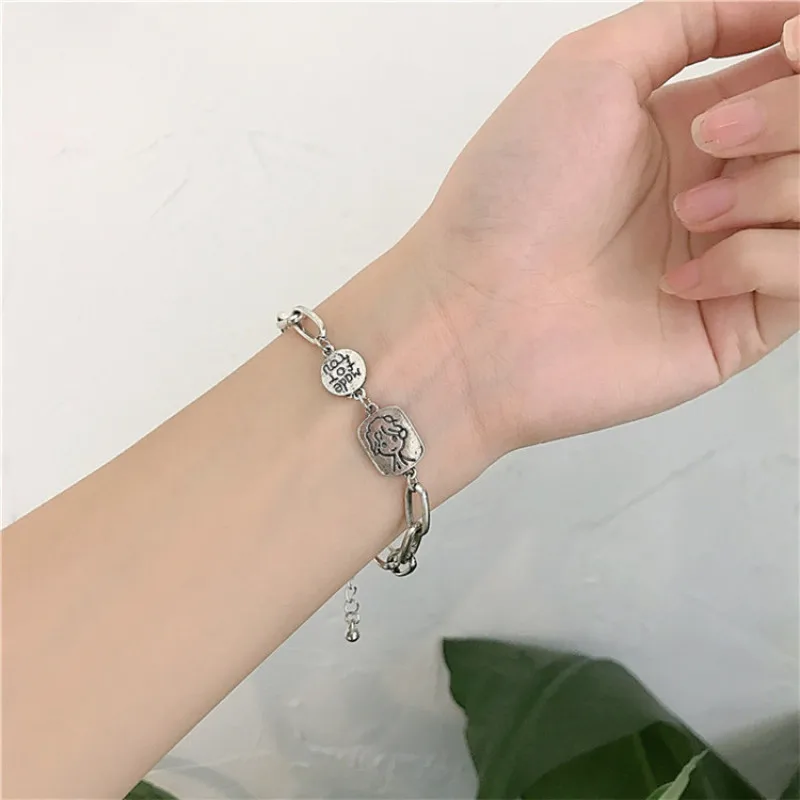 Vintage Portrai Round Square Bracelets For Women Party Gift Fashion Thick Chain Charm Bracelets Jewelry Wholesale Text Engraved
Vintage Portrai Round Square Bracelets For Women Party Gift Fashion Thick Chain Charm Bracelets Jewelry Wholesale Text Engraved