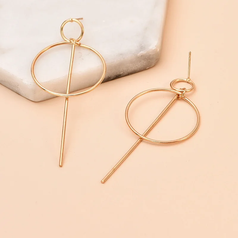 Popular Fashion Trendy Simple Round Circle Geometric Earrings New Temperament Advanced Atmospheric Gift
Popular Fashion Trendy Simple Round Circle Geometric Earrings New Temperament Advanced Atmospheric Gift