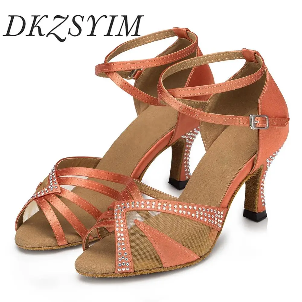 DKZSYIM Rhinestone Latin Dance Shoes For Women Satin Ballroom Dance Shoes Shining Female Salsa Dance Shoes Hells 6-10CM Wholesal
DKZSYIM Rhinestone Latin Dance Shoes For Women Satin Ballroom Dance Shoes Shining Female Salsa Dance Shoes Hells 6-10CM Wholesal