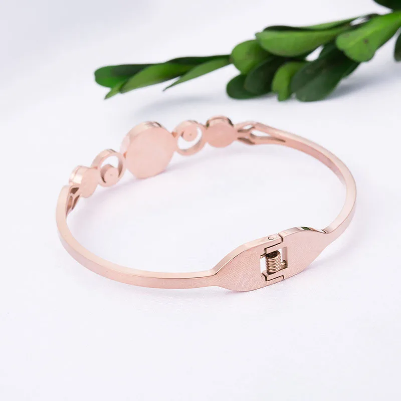 Wholesale new fine jewelry titanium steel fashion jewelry accessories bangle bracelet black round valentine wristlet jewel gifts
Wholesale new fine jewelry titanium steel fashion jewelry accessories bangle bracelet black round valentine wristlet jewel gifts