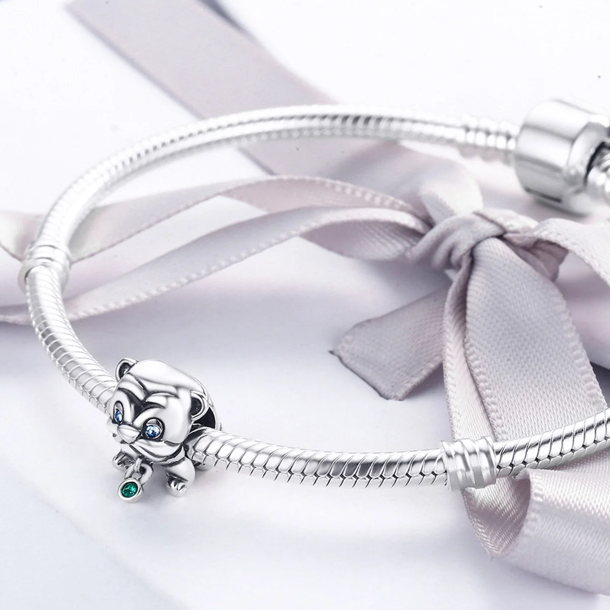 Cute Puppy Animal Pug Doggy Beads Charms fit Bracelet for Women Original Authentic 925 Sterling Silver Jewelry Gifts
Cute Puppy Animal Pug Doggy Beads Charms fit Bracelet for Women Original Authentic 925 Sterling Silver Jewelry Gifts