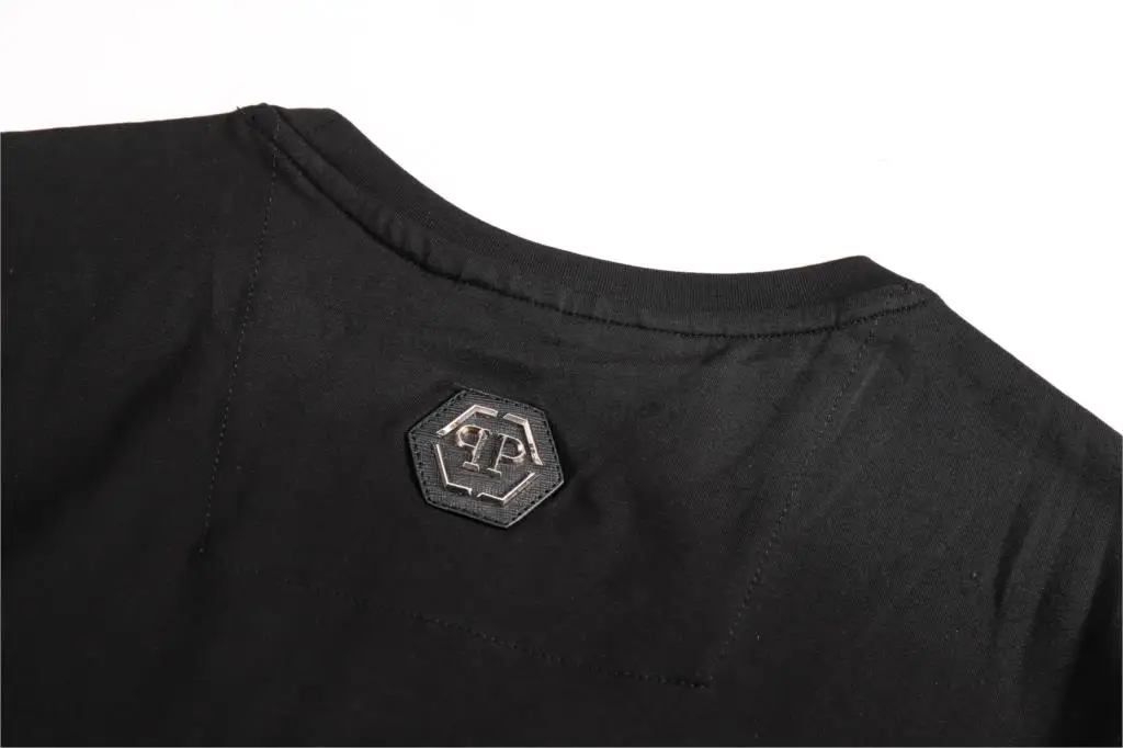 Philipp Plein- 2021 fashion hot sale T-shirt skull head old man hot drill short-sleeved T-shirt summer street wear top
Philipp Plein- 2021 fashion hot sale T-shirt skull head old man hot drill short-sleeved T-shirt summer street wear top