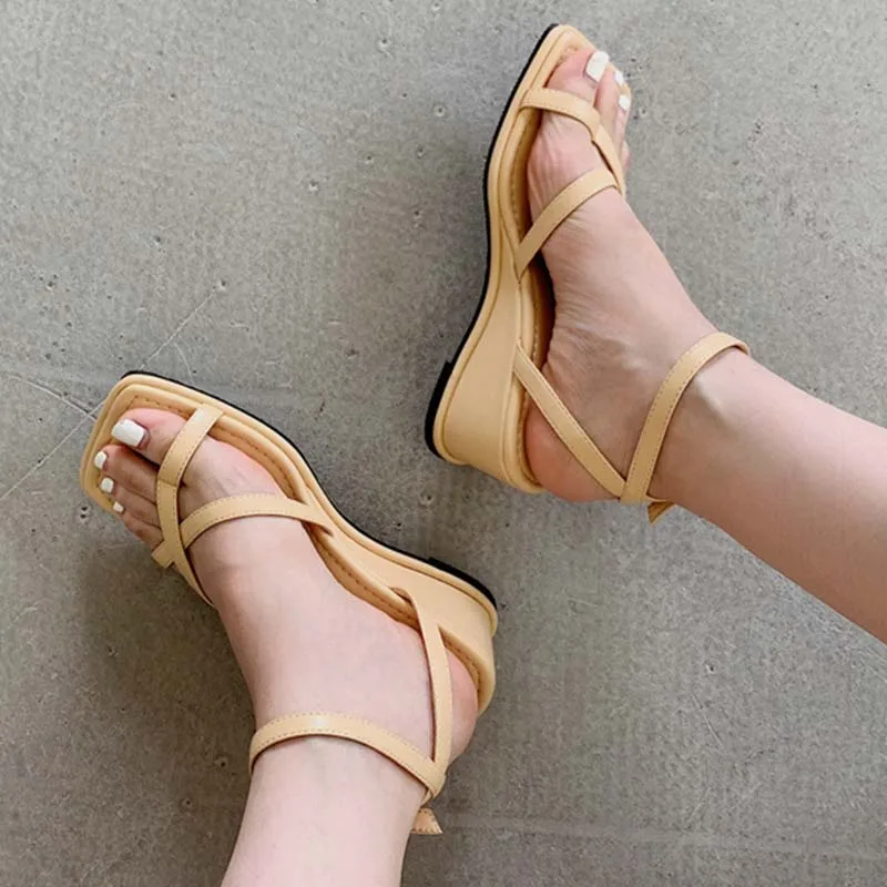 Women Sandals 2021 Rome Shoes Fashion Summer Female Wedges Heels Shoes Slippers Slides Ladies Casual Solid Sandals For Woman
Women Sandals 2021 Rome Shoes Fashion Summer Female Wedges Heels Shoes Slippers Slides Ladies Casual Solid Sandals For Woman