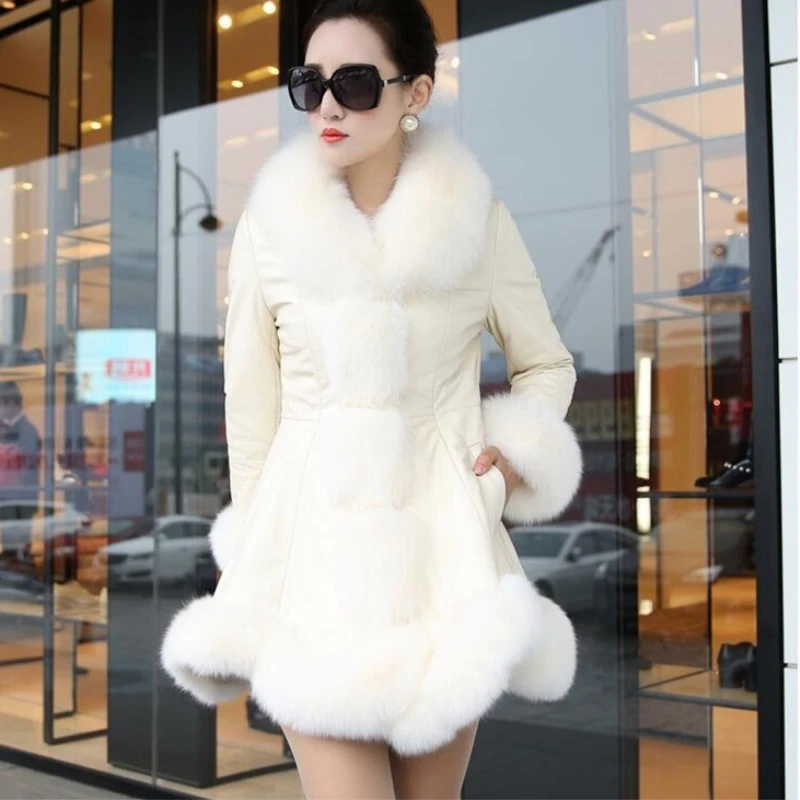 Hot Sale Winter Women's Faux Fur High Quality Faux Sheepskin Coats Keep Warm With Fur Fox Collars Slim Female Furs Plus Size
Hot Sale Winter Women's Faux Fur High Quality Faux Sheepskin Coats Keep Warm With Fur Fox Collars Slim Female Furs Plus Size