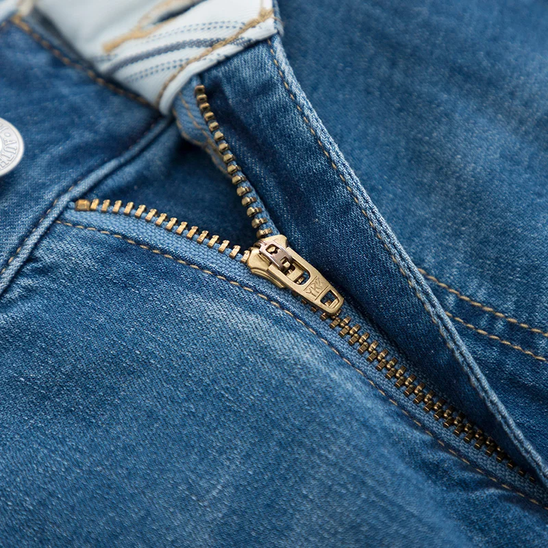 2019 summer new casual pants men contrast color printed stretch cropped pants 
2019 summer new casual pants men contrast color printed stretch cropped pants