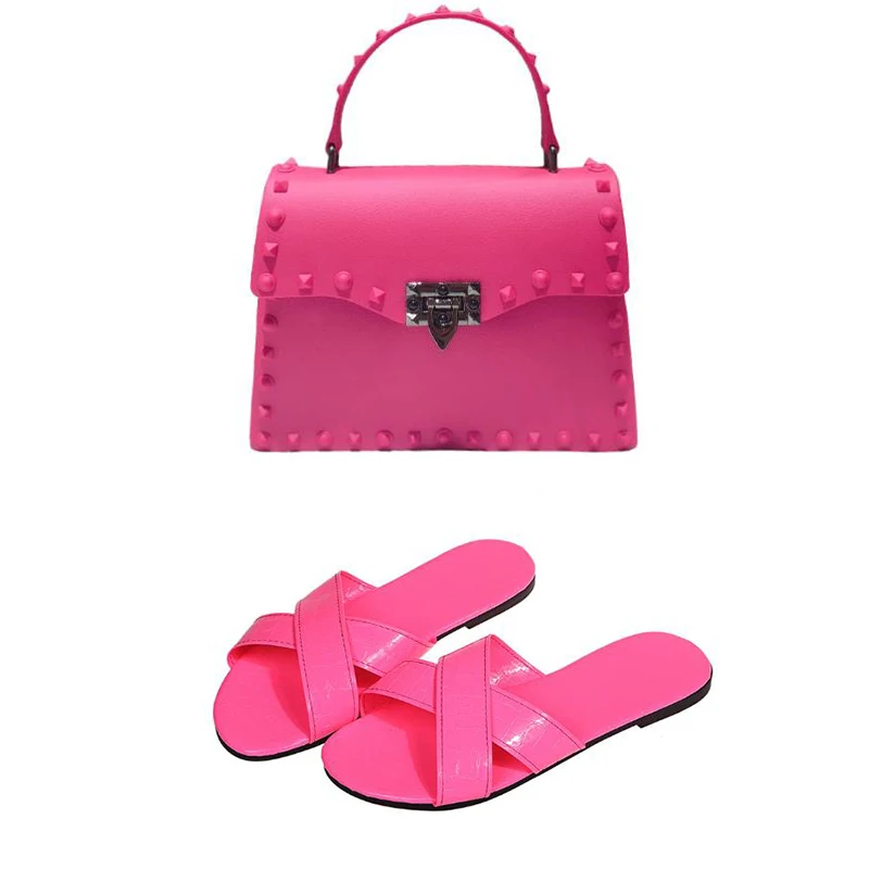 Туфли женские на каблуке, с открытым носком и сумочкой 
Туфли женские на каблуке, с открытым носком и сумочкой