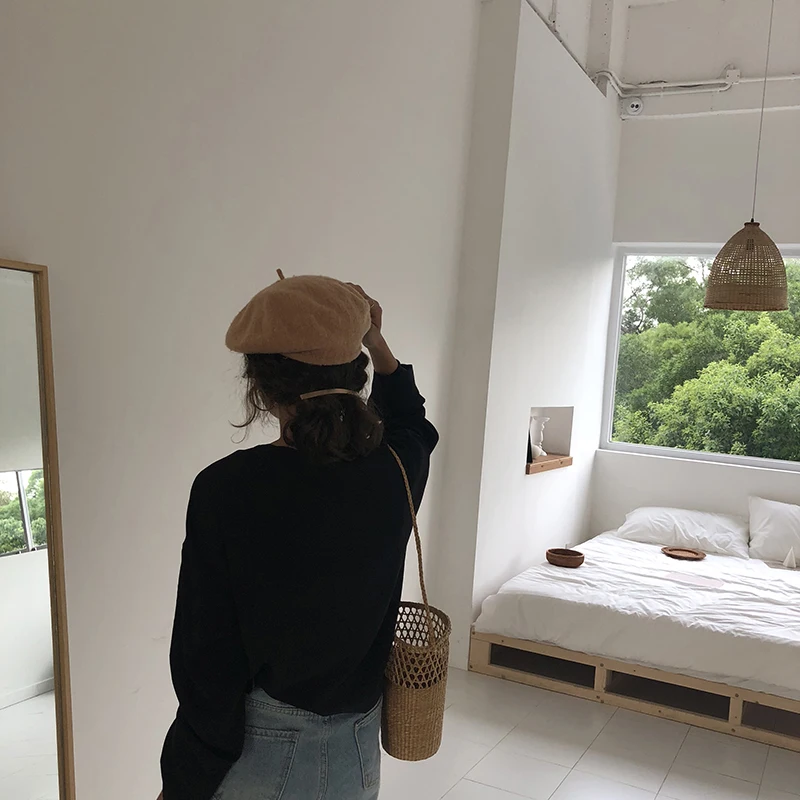 Shirts Women V-Neck Single Breasted Solid Blouses Simple All-match Loose Elegant Ladies Shirt Womens Soft High Quality Clothing
Shirts Women V-Neck Single Breasted Solid Blouses Simple All-match Loose Elegant Ladies Shirt Womens Soft High Quality Clothing