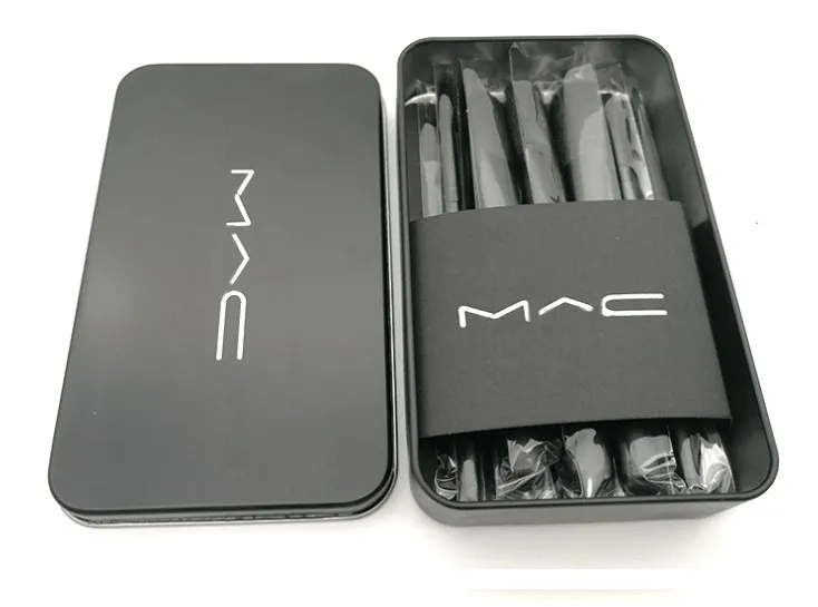 New brand 12Pcs Makeup Brushes Tool Set Cosmetic Powder Eye Shadow Foundation Blush Blending Beauty Make Up Brush
New brand 12Pcs Makeup Brushes Tool Set Cosmetic Powder Eye Shadow Foundation Blush Blending Beauty Make Up Brush