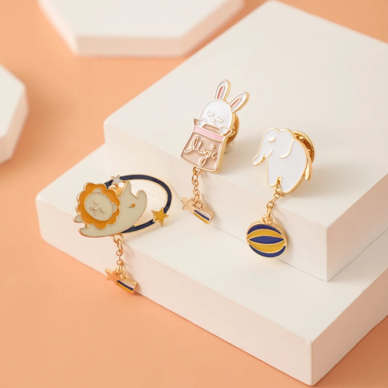 Animal Brooches 2020 New Japanese Cartoon Rabbit Lion Elephants In The Circus Girl Stars Brooch Brooch Bag Accessories
Animal Brooches 2020 New Japanese Cartoon Rabbit Lion Elephants In The Circus Girl Stars Brooch Brooch Bag Accessories