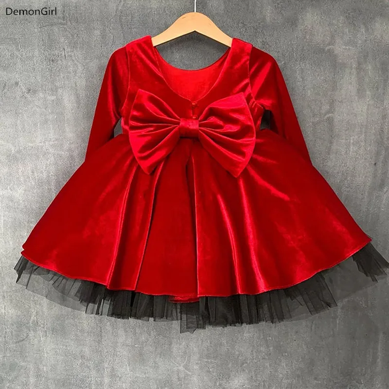 Cute Baby Girl Dress with Bow Red Velvet Little Princess Dress Knee length First Birthday Gown for Girls
Cute Baby Girl Dress with Bow Red Velvet Little Princess Dress Knee length First Birthday Gown for Girls