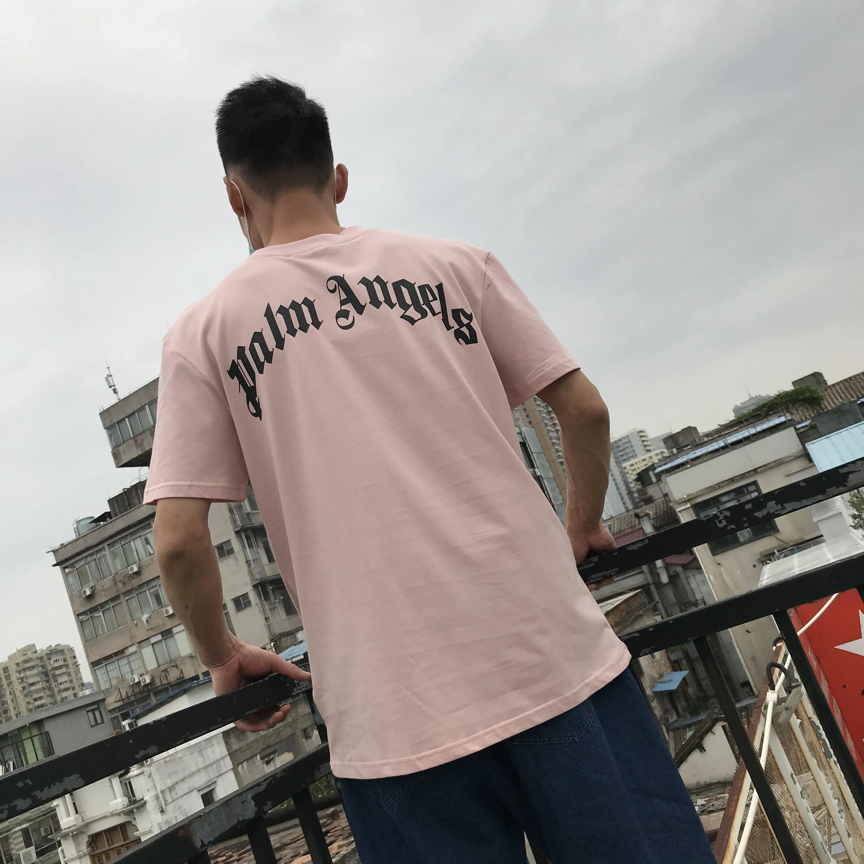 Palm Angels pink bear print men's women's short-sleeved PA letters loose round neck T-shirt 8794564
Palm Angels pink bear print men's women's short-sleeved PA letters loose round neck T-shirt 8794564