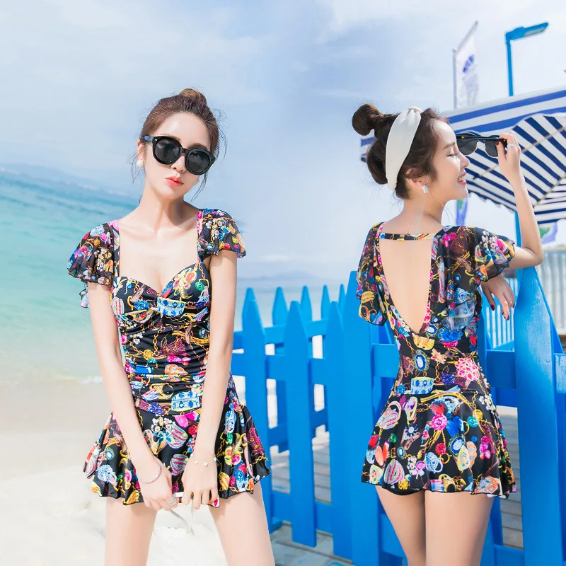 2021 summer one-piece swimsuit ladies sexy one-piece skirt small fresh hot spring swimwear sexy bathing suit women
2021 summer one-piece swimsuit ladies sexy one-piece skirt small fresh hot spring swimwear sexy bathing suit women