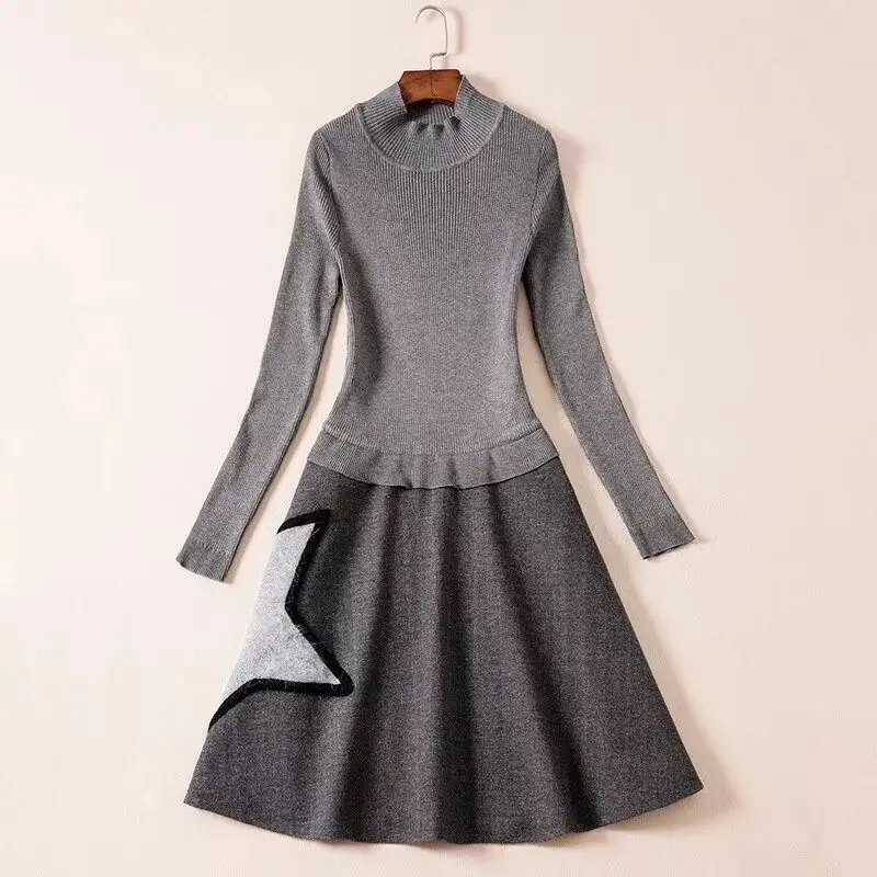 Dress One Piece 2021 Autumn Winter Knitted Dress High Quality Women Star Patterns Patchwork Long Sleeve Grey Black Sweater Dress
Dress One Piece 2021 Autumn Winter Knitted Dress High Quality Women Star Patterns Patchwork Long Sleeve Grey Black Sweater Dress