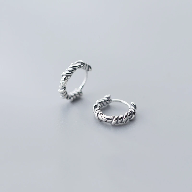 925 Solid Sterling Silver Circle Twisted Shape Hoop Earring Fashion Jewelry Ear Buckle For Women Girls Lady Jewelry Gift 
925 Solid Sterling Silver Circle Twisted Shape Hoop Earring Fashion Jewelry Ear Buckle For Women Girls Lady Jewelry Gift