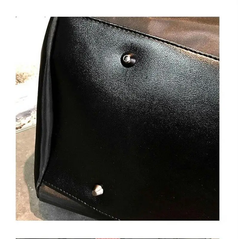 2019 new hot cute sequin mickey shining women travel bag Ms fashion black oxford tourism handbag female crossbody shoulder bag 
2019 new hot cute sequin mickey shining women travel bag Ms fashion black oxford tourism handbag female crossbody shoulder bag