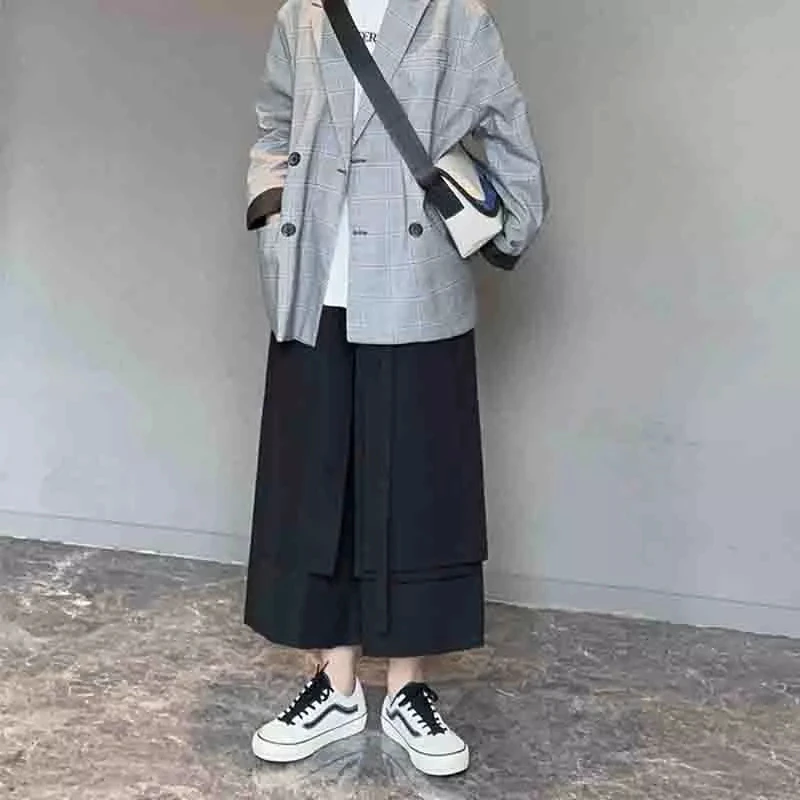 Hip-hop men's and women's fashion men's summer DJ relaxation two-piece Hairdresser's personality false irregular skirt pants
Hip-hop men's and women's fashion men's summer DJ relaxation two-piece Hairdresser's personality false irregular skirt pants