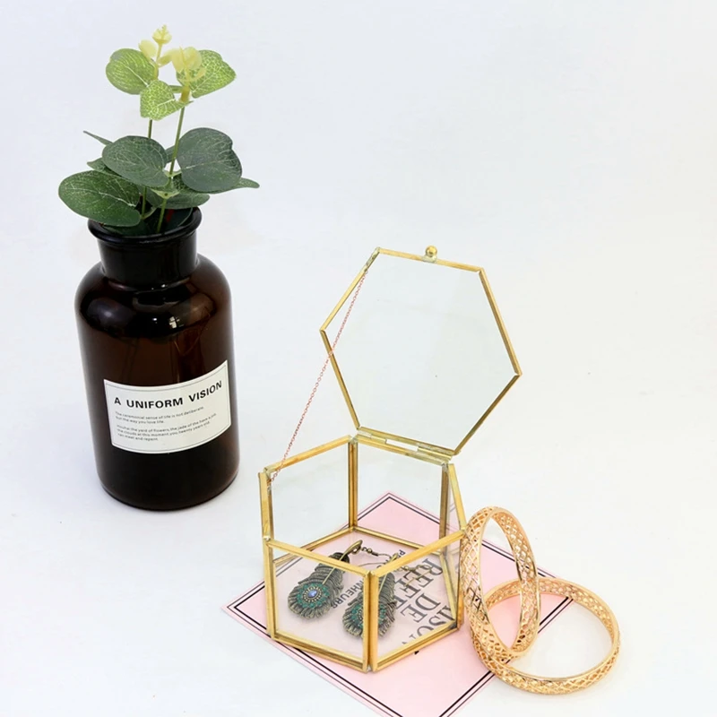 Glass Jewelry Storage Box Terrarium Jewellery Organize Holder Greenery Rings Necklaces Bracelets Bearer Succulent Case
Glass Jewelry Storage Box Terrarium Jewellery Organize Holder Greenery Rings Necklaces Bracelets Bearer Succulent Case