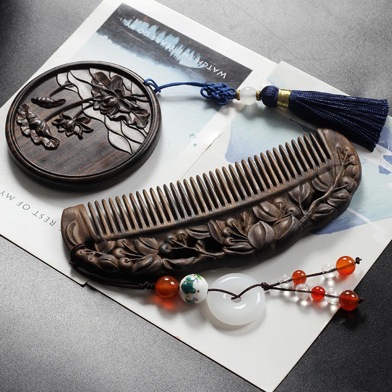 Comb Curly Hair Comb Round Mirror Set Gift Box Set Non-static Lettering Health Massage Wooden Combs
Comb Curly Hair Comb Round Mirror Set Gift Box Set Non-static Lettering Health Massage Wooden Combs