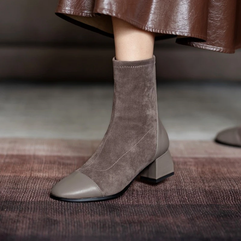 SIMLOVEYO Women Ankle Boots Square Toe 5cm Nubuck Zip Patchwork Solid Cozy Stylish Big Size 31-43 Spring Autumn Office B2152
SIMLOVEYO Women Ankle Boots Square Toe 5cm Nubuck Zip Patchwork Solid Cozy Stylish Big Size 31-43 Spring Autumn Office B2152