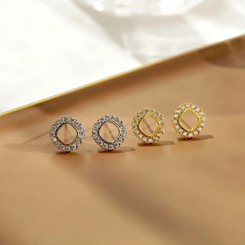 S925 sterling silver light luxury zircon ring geometric earrings French retro temperament fashion earrings new
S925 sterling silver light luxury zircon ring geometric earrings French retro temperament fashion earrings new