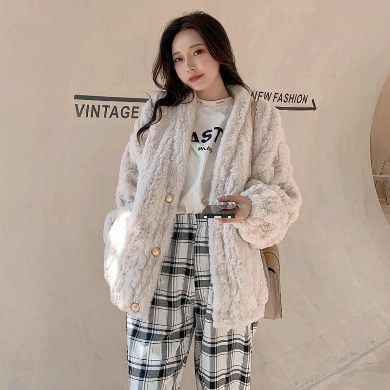 Korean Female V-neck Faux Rabbit Fur Coat Autumn Winter Loose Casual Single-breasted Long Sleeve Women Big Pocket Plush Outwear
Korean Female V-neck Faux Rabbit Fur Coat Autumn Winter Loose Casual Single-breasted Long Sleeve Women Big Pocket Plush Outwear