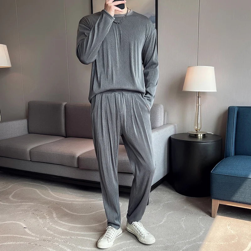 2021 Autumn 2Pcs Tracksuit Men Striped Loose Casual Suits Fashion Men's Tshirt Pants Sweatsuit Streetwear Social Men clothing
2021 Autumn 2Pcs Tracksuit Men Striped Loose Casual Suits Fashion Men's Tshirt Pants Sweatsuit Streetwear Social Men clothing