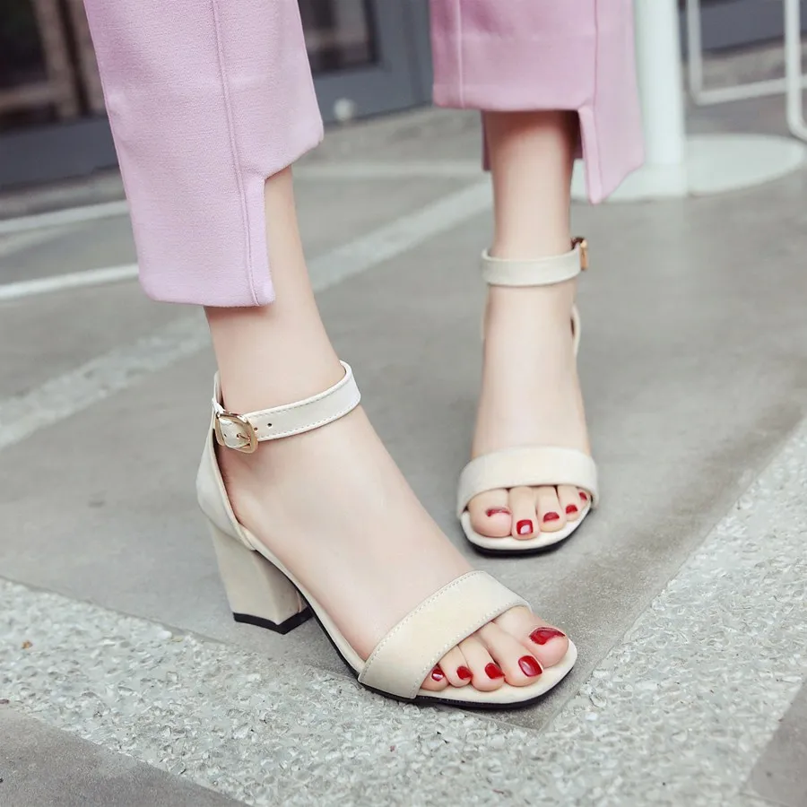 2021 Ankle Strap Heels Women Sandals Summer Shoes Women Open Toe Chunky High Heels Party Dress Sandals Big Size 41 42 43
2021 Ankle Strap Heels Women Sandals Summer Shoes Women Open Toe Chunky High Heels Party Dress Sandals Big Size 41 42 43