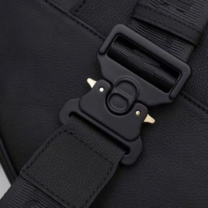 With logo Bags for women First layer cowhide Casual fashion high quality Saddle bag Genuine Leather Chest bag Men's bag
With logo Bags for women First layer cowhide Casual fashion high quality Saddle bag Genuine Leather Chest bag Men's bag