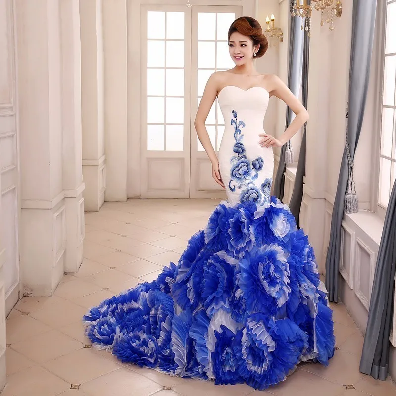 Blanc Porcelain Cheongsam Luxury Long Evening Dresses Fashion Shows Trailing Traditional Chinese Wedding Gowns China 15 Style
Blanc Porcelain Cheongsam Luxury Long Evening Dresses Fashion Shows Trailing Traditional Chinese Wedding Gowns China 15 Style