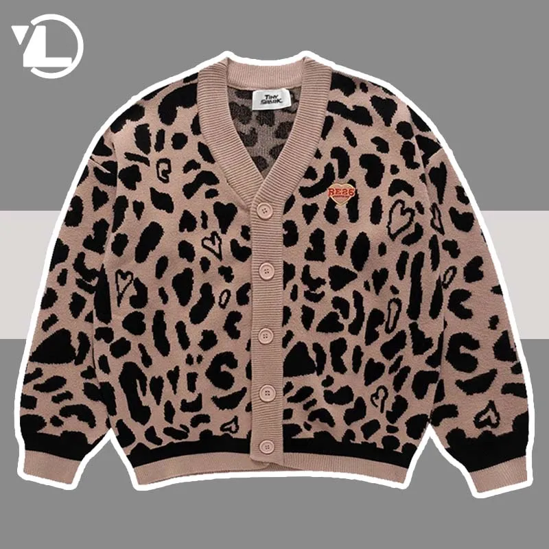 Leopard Knitted Cardigan Sweater Men Women Autumn Hip Hop Oversized Jacket Men New Streetwear College Winter Sweater Coat Unisex
Leopard Knitted Cardigan Sweater Men Women Autumn Hip Hop Oversized Jacket Men New Streetwear College Winter Sweater Coat Unisex