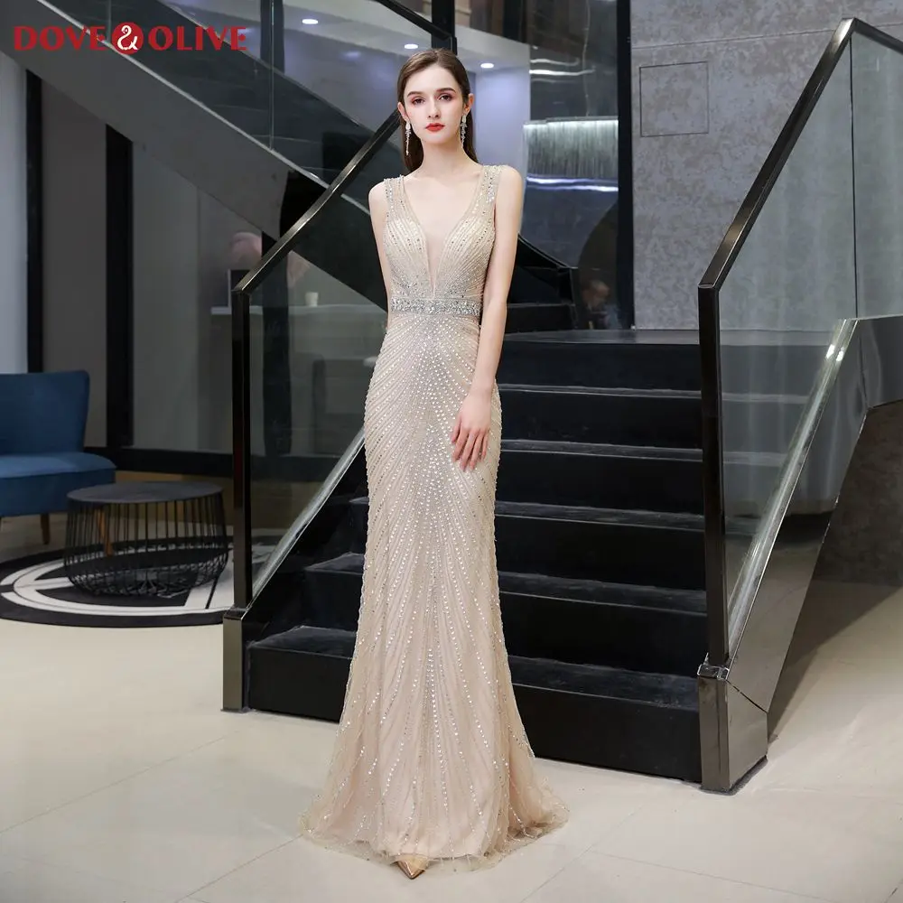 Champagne Mermaid Evening Dresses 2020 Sleeveless Beading Crystal Hollow out Back Formal Party Long Prom Gowns vestido de festa
Champagne Mermaid Evening Dresses 2020 Sleeveless Beading Crystal Hollow out Back Formal Party Long Prom Gowns vestido de festa