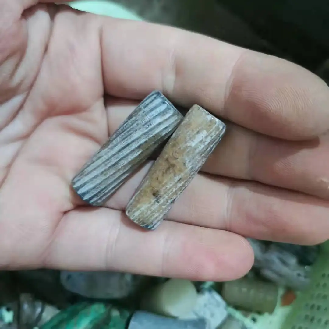 10Pcs/Lot Ancient jade carving beads mysterious pattern luster oily diy into all kinds of jewelry manualidades abalorios joyas
10Pcs/Lot Ancient jade carving beads mysterious pattern luster oily diy into all kinds of jewelry manualidades abalorios joyas
