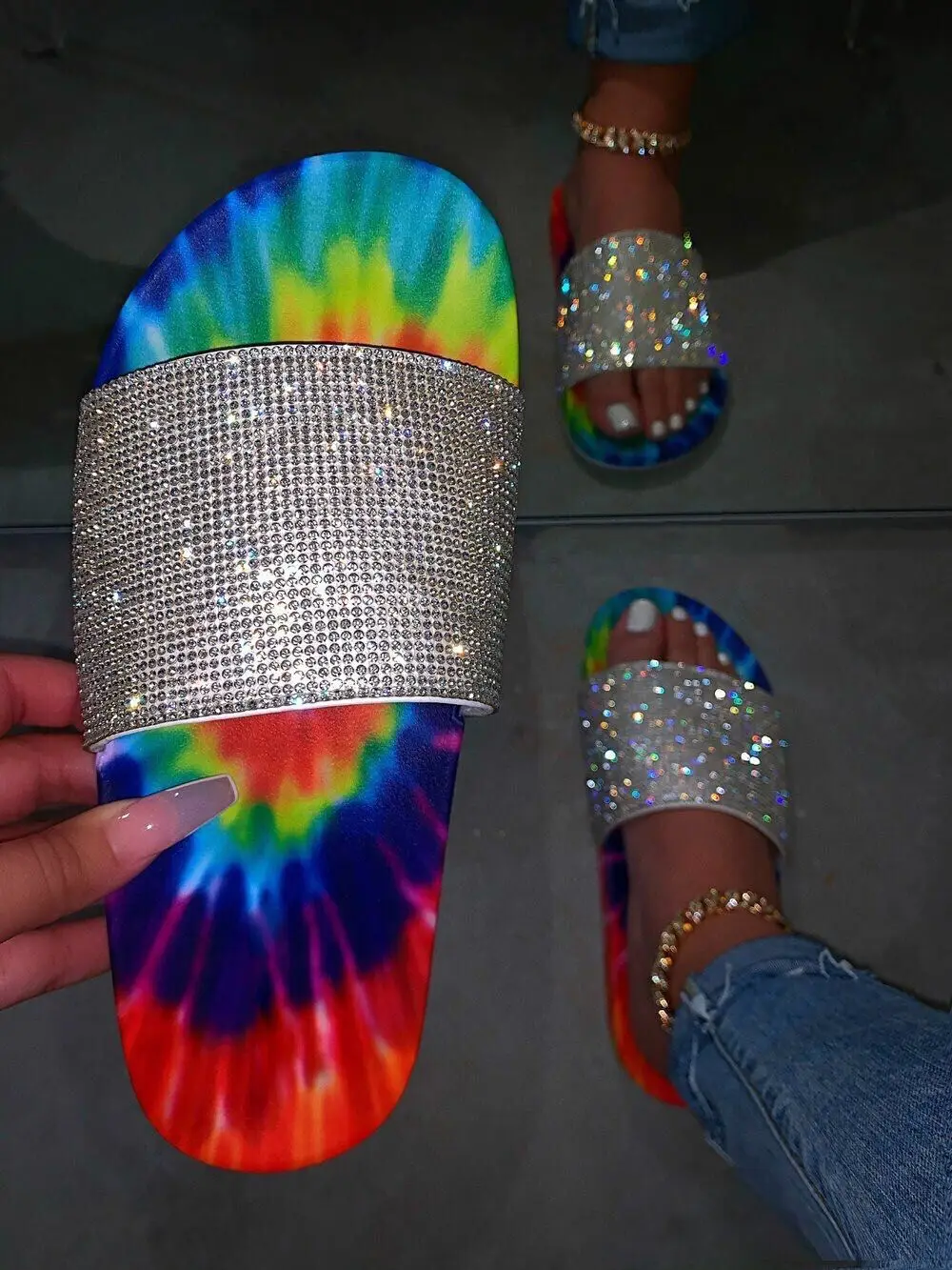 2020 spring comfortable wild large size ladies starry sky flat rhinestones wild slippers wholesale 
2020 spring comfortable wild large size ladies starry sky flat rhinestones wild slippers wholesale