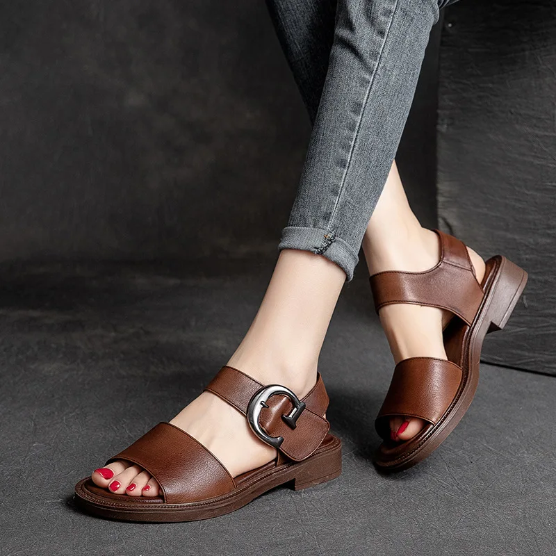 Summer Breathable Simple Women Sandals Solid Color Non-slip Wear-resistant Cow Leather Shoes Retro Shoes Velcro Sandals
Summer Breathable Simple Women Sandals Solid Color Non-slip Wear-resistant Cow Leather Shoes Retro Shoes Velcro Sandals