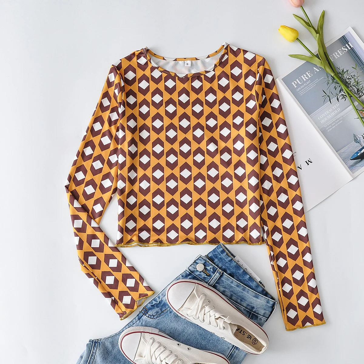 Vintage Round Neck Long Sleeve Geometric Print Women T-shirt Fashion Stretch Short Slim Fit Chic Female Tops
Vintage Round Neck Long Sleeve Geometric Print Women T-shirt Fashion Stretch Short Slim Fit Chic Female Tops