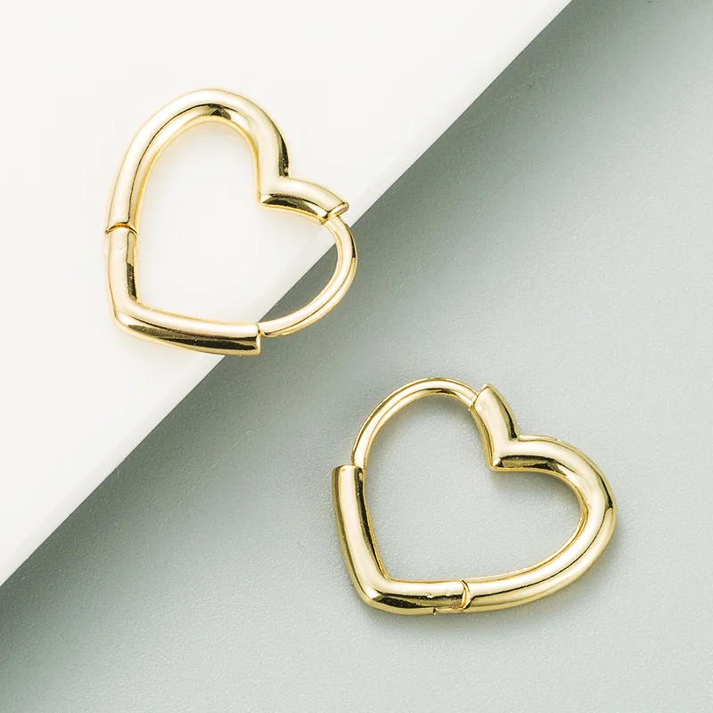 New Trend Earrings Women's Brass Plated Gold Color Heart-shaped Exquisite Earrings Hip-hop Earrings Jewelry 2021 Jewelry
New Trend Earrings Women's Brass Plated Gold Color Heart-shaped Exquisite Earrings Hip-hop Earrings Jewelry 2021 Jewelry