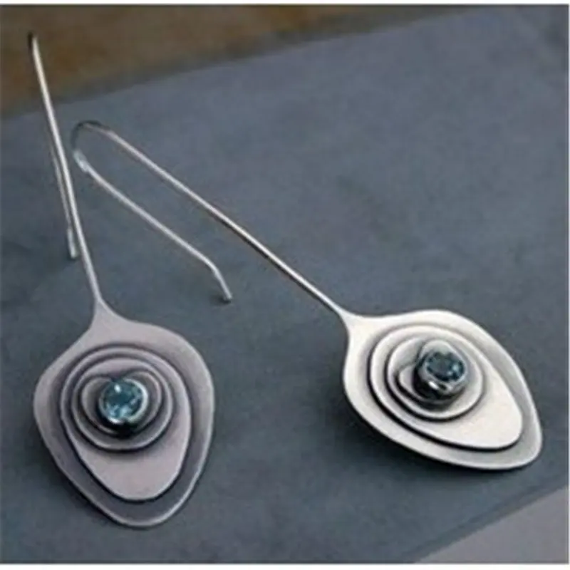 Vintage Silver Multilayer Metal Shell Shape Drop Earrings for Women Statement Earings Blue Stone Heart Brincos 2019 Jewelry
Vintage Silver Multilayer Metal Shell Shape Drop Earrings for Women Statement Earings Blue Stone Heart Brincos 2019 Jewelry