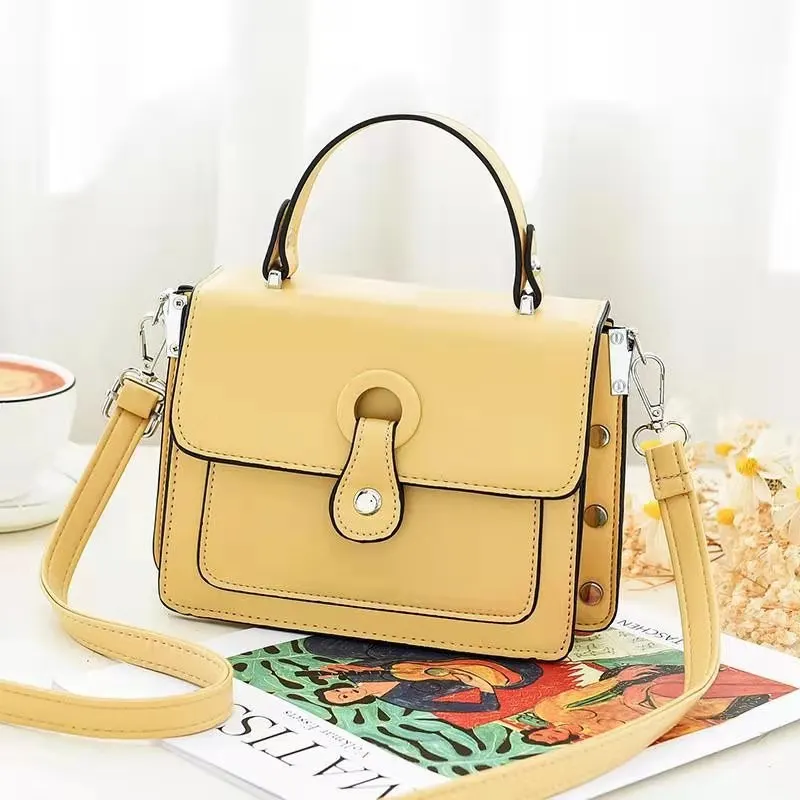 2021 New Fashion Korean Fashion Portable Messenger Bag Foreign Style One Shoulder Small Square Bag
2021 New Fashion Korean Fashion Portable Messenger Bag Foreign Style One Shoulder Small Square Bag