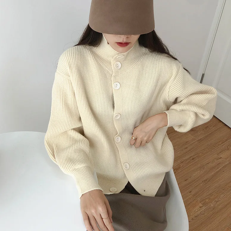 Women's knitted shirt single-breasted thick knitted cardigan edition design feels loose women turtleneck Shirt Knitted coat
Women's knitted shirt single-breasted thick knitted cardigan edition design feels loose women turtleneck Shirt Knitted coat